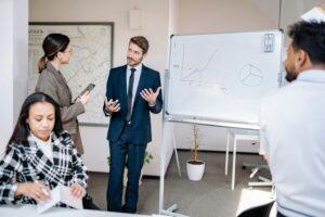 Firmenwagen für Mitarbeiter: Welche Kosten und Regeln entstehen