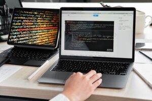 KI-Schreibtools im Büro: Wo kleine Unternehmen Zeit sparen
