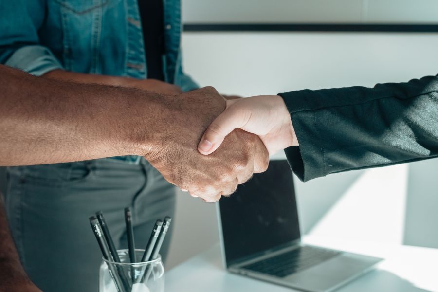 Kleingewerbe neben dem Job rechtssicher aufbauen