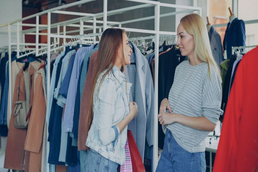 B2B-Kunden gewinnen: Wie Angebote und Kontaktwege besser zusammenpassen
